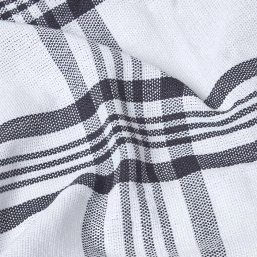 White & Black Tartan Check Sofa And Bed Throw -Best Homeware Store 04 sf1355a black white tartan check throw