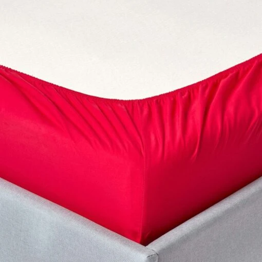 Red Egyptian Cotton Fitted Sheet 200 TC -Best Homeware Store bl1107 02