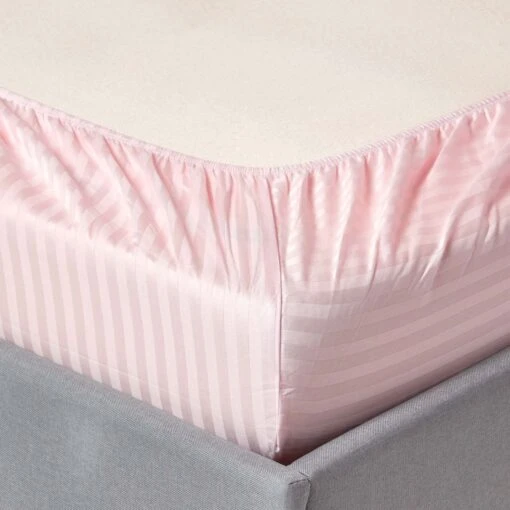 Pink Egyptian Cotton Satin Stripe Fitted Sheet 330 Thread Count -Best Homeware Store bl1212 02