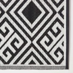 Black And White Geometric Design Reversible Outdoor Rug -Best Homeware Store ga1157 6