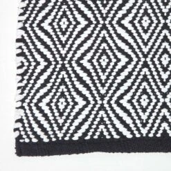 Trance Black And White Diamond Pattern Recycled Fibre Rug -Best Homeware Store ru1264 03