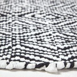 Trance Black And White Diamond Pattern Recycled Fibre Rug -Best Homeware Store ru1264 04