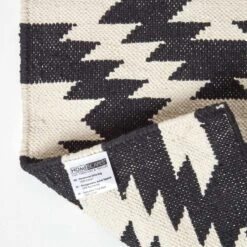 Zurich Handwoven Black And White Cotton Geometric Kilim Rug -Best Homeware Store ru1290 05