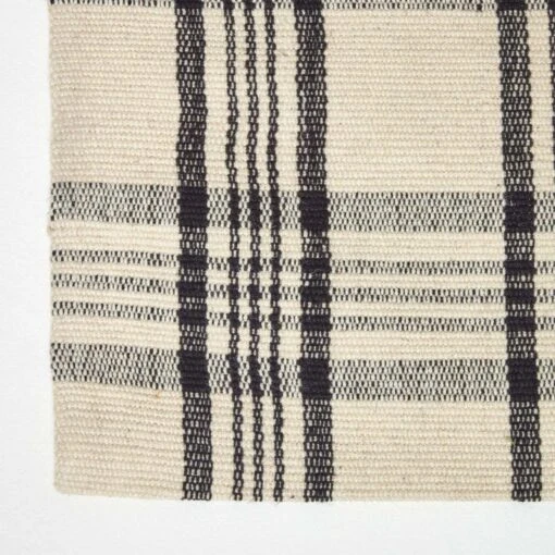 Logan Black And White Tartan Check Non-Slip 100% Wool Rug -Best Homeware Store ru1301 03