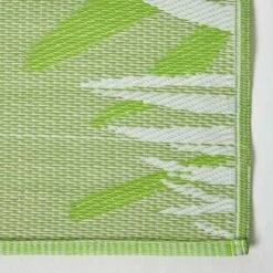 Green Tropical Leaf Pattern Reversible Outdoor Rug -Best Homeware Store ru1329 e 1