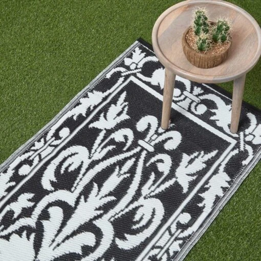 Black & White Outdoor Rug Runner With Damask Design, 198 X 73 Cm -Best Homeware Store ru1387 2