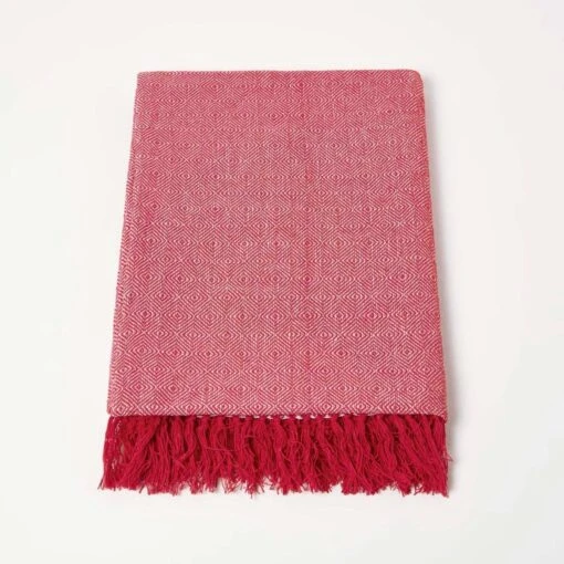 Malda Red & White Cotton Throw With Tassels -Best Homeware Store sf2268b 2 1 3